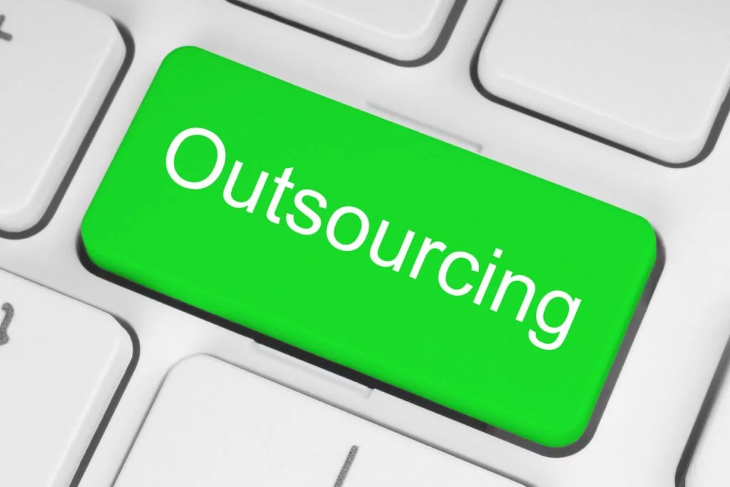 Outsource live chat